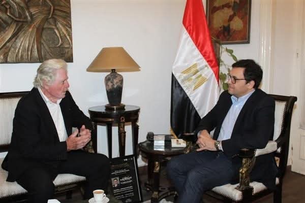 وزير الثقافة يناقش خطة تطوير مهرجان القاهرة السينمائي الدولي