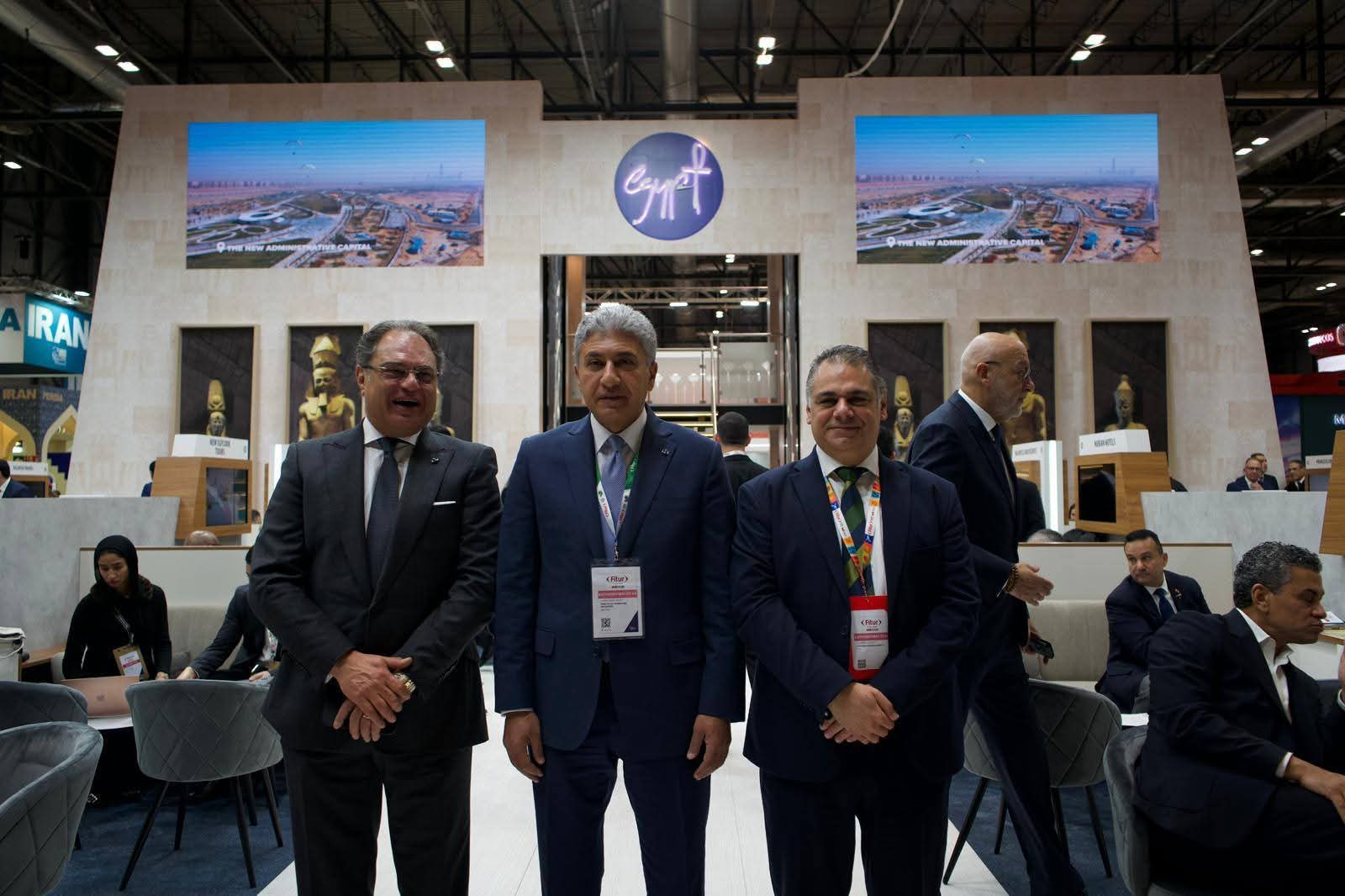 وزير السياحة يفتتح الجناح المصري في معرض فيتور السياحي الدولي بإسبانيا 