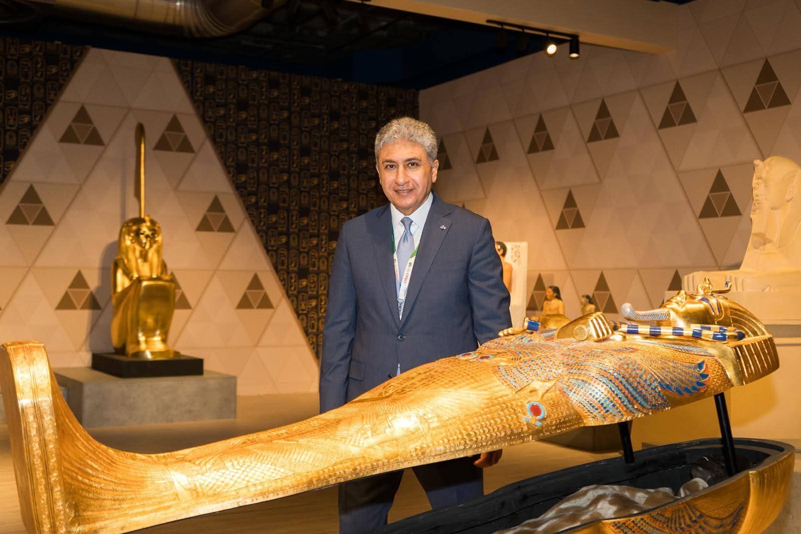 توت عنخ آمون يخطف الأنظار في فيتور ويعزز حضور السياحة المصرية