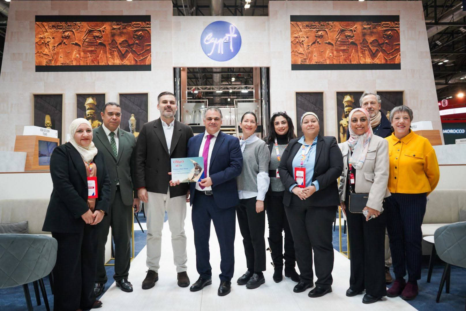 الجناح المصري يحصد أفضل جناح دولي بمعرض فيتور 2026