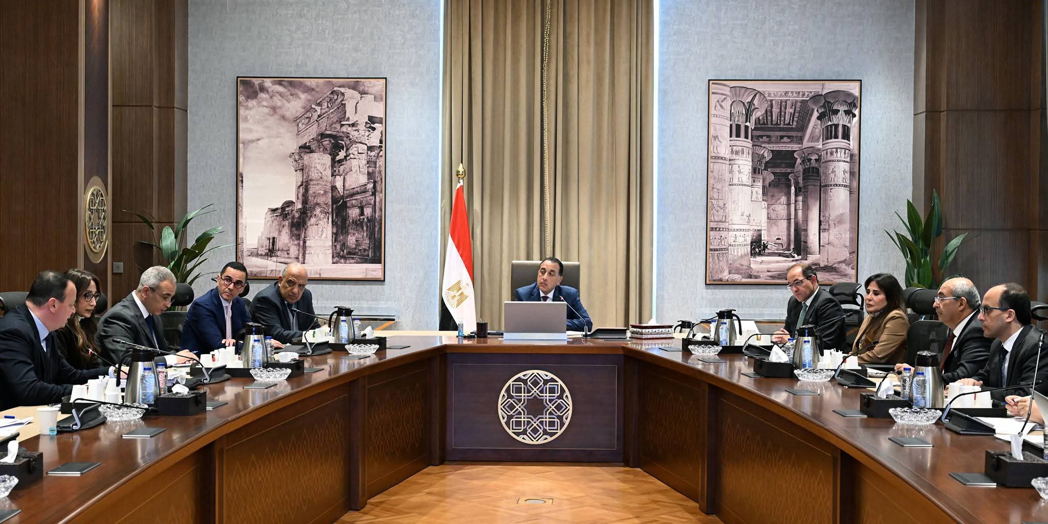 رئيس الوزراء يؤكد أولوية الطاقة في خطط التنمية المستدامة