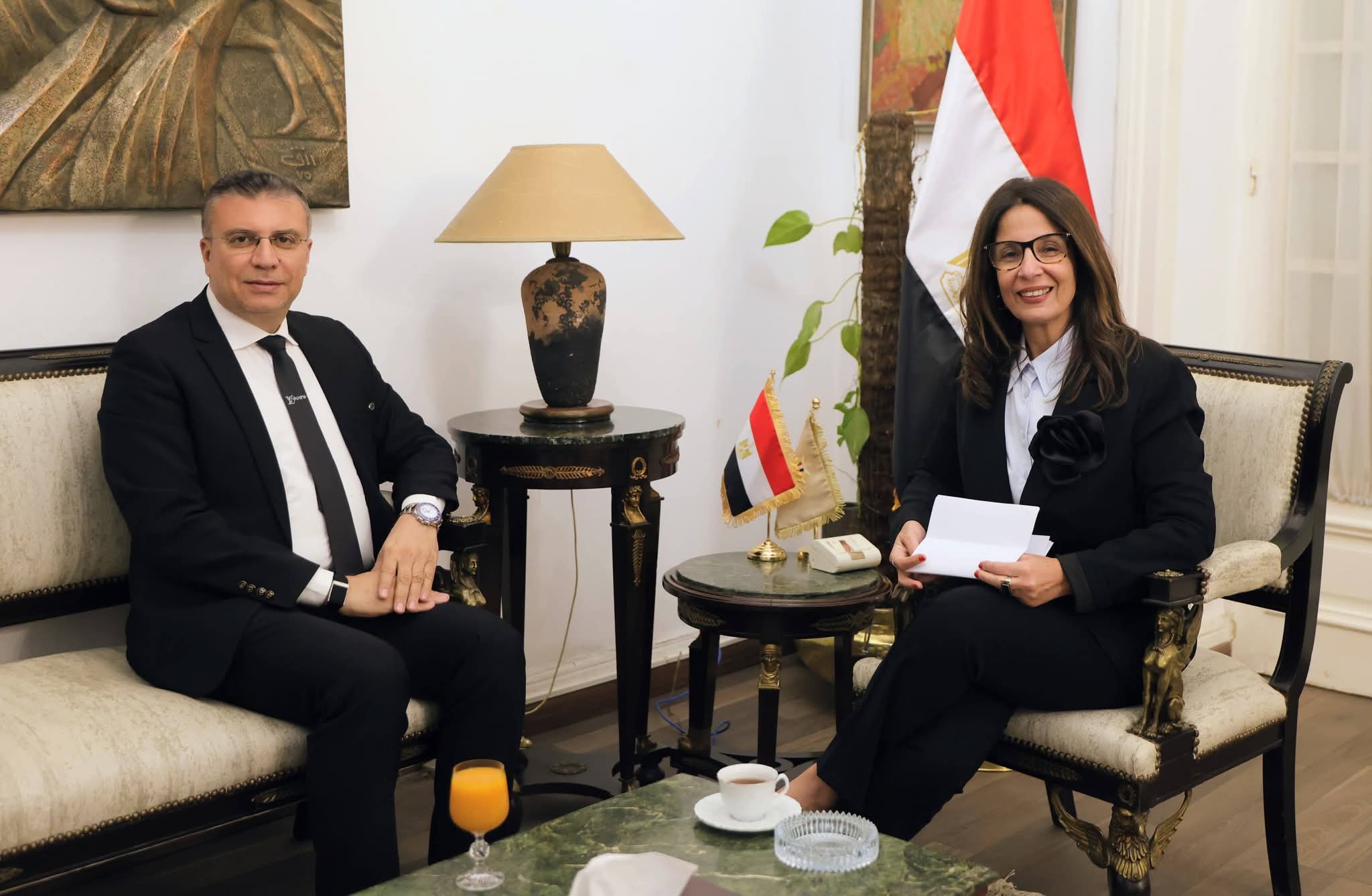 وزيرة الثقافة تبحث سبل التعاون مع اتحاد إذاعات دول التعاون الإسلامي