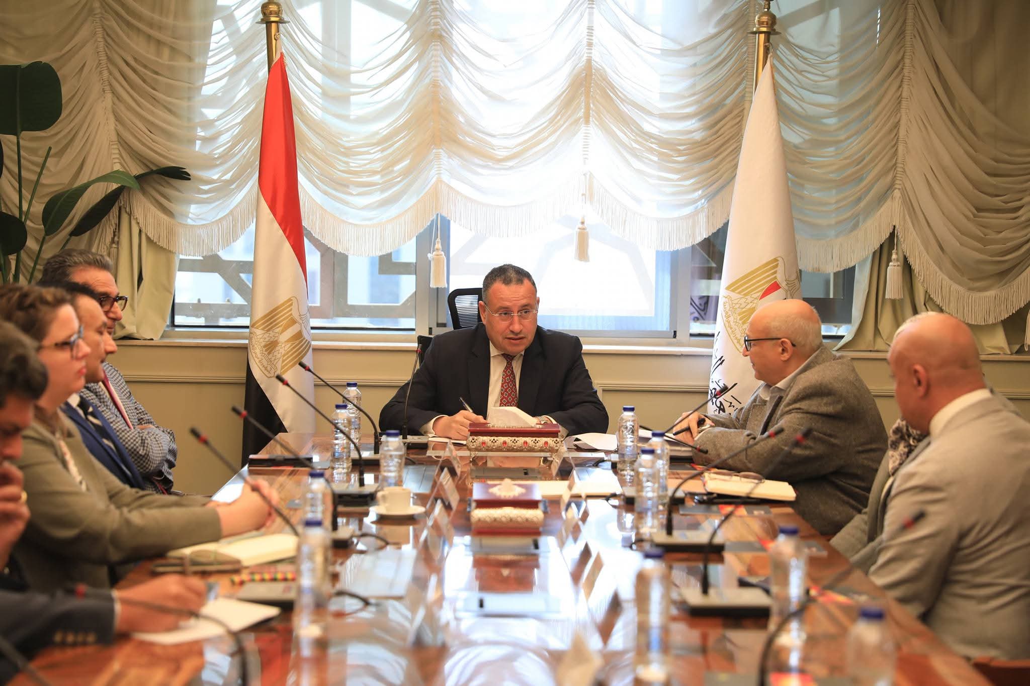 وزير التعليم العالي يتابع إنشاء فرع رووان الأمريكية بالعاصمة الجديدة