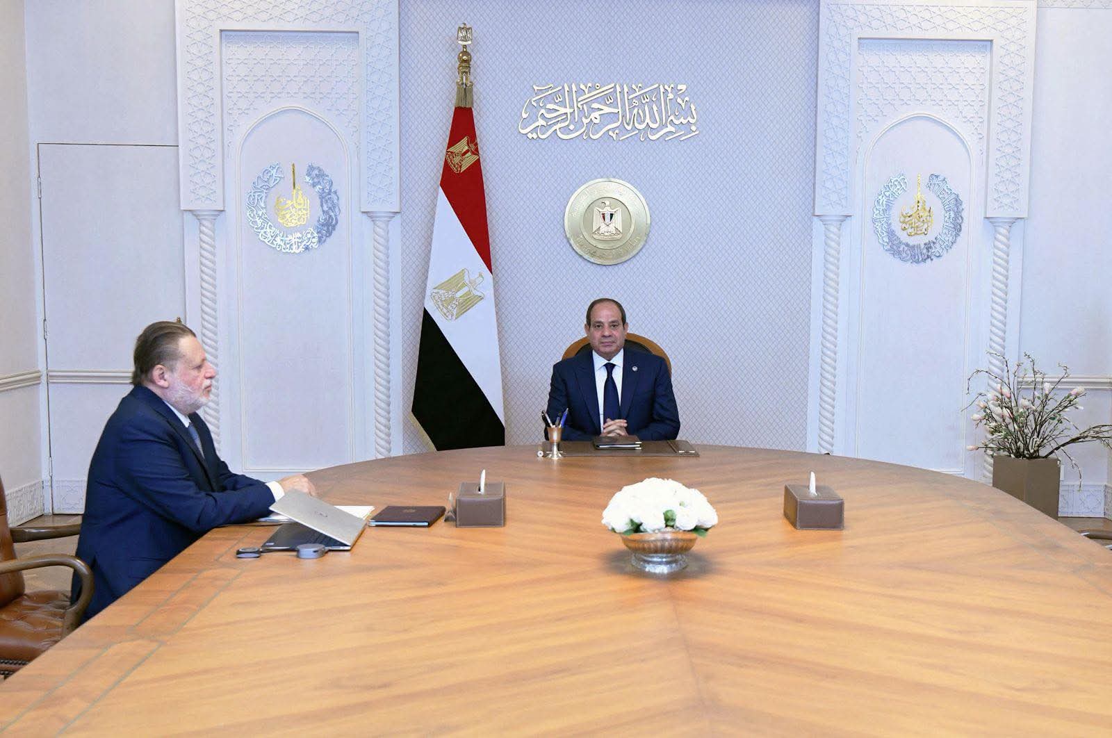 الرئيس السيسي يوجه بمواصلة خفض التضخم وتعزيز الاستقرار والنمو الاقتصادي