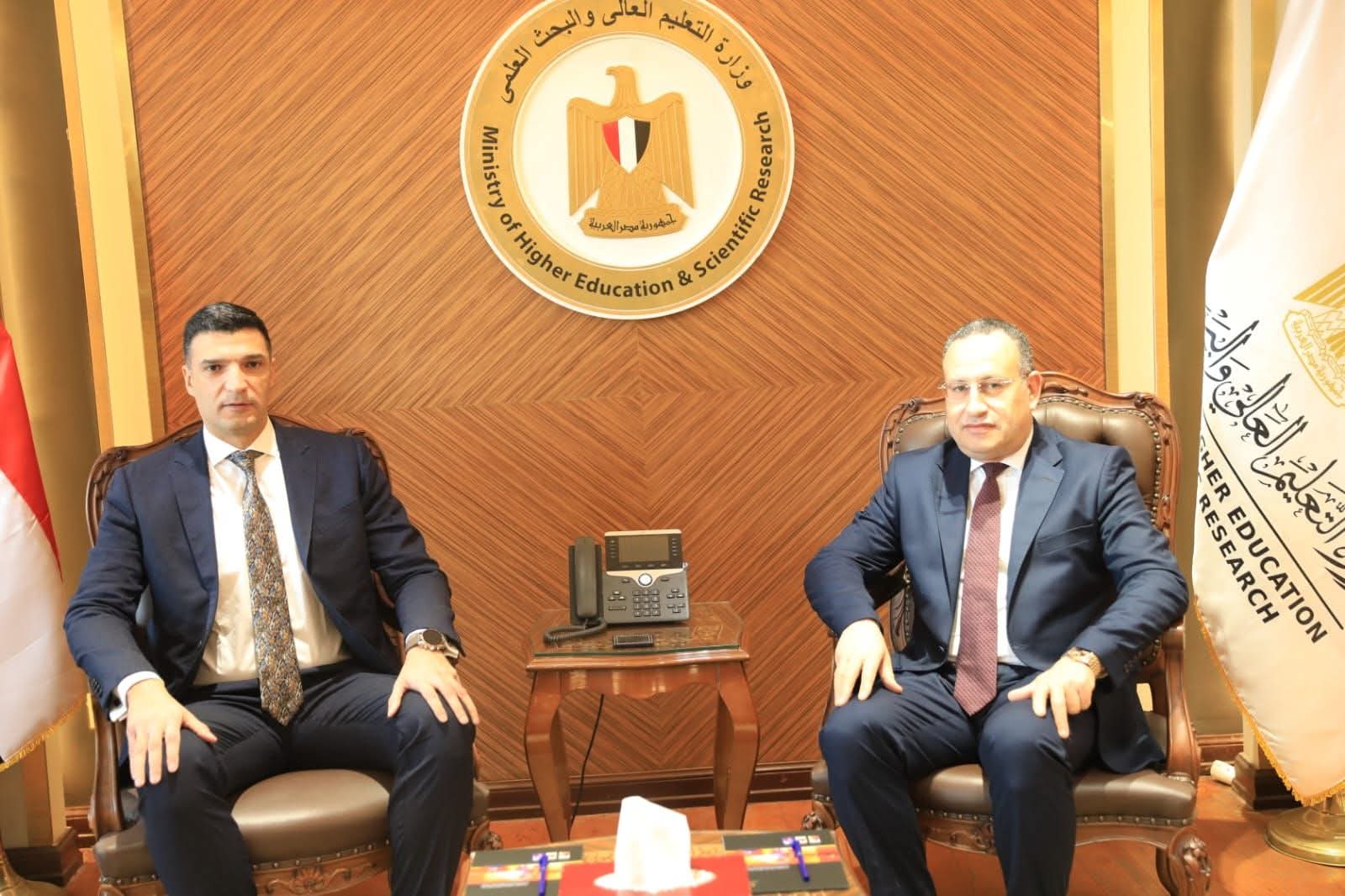 ربط البحث العلمي بالصناعة وتحويل الابتكارات إلى منتجات للنهوض بالاقتصاد 