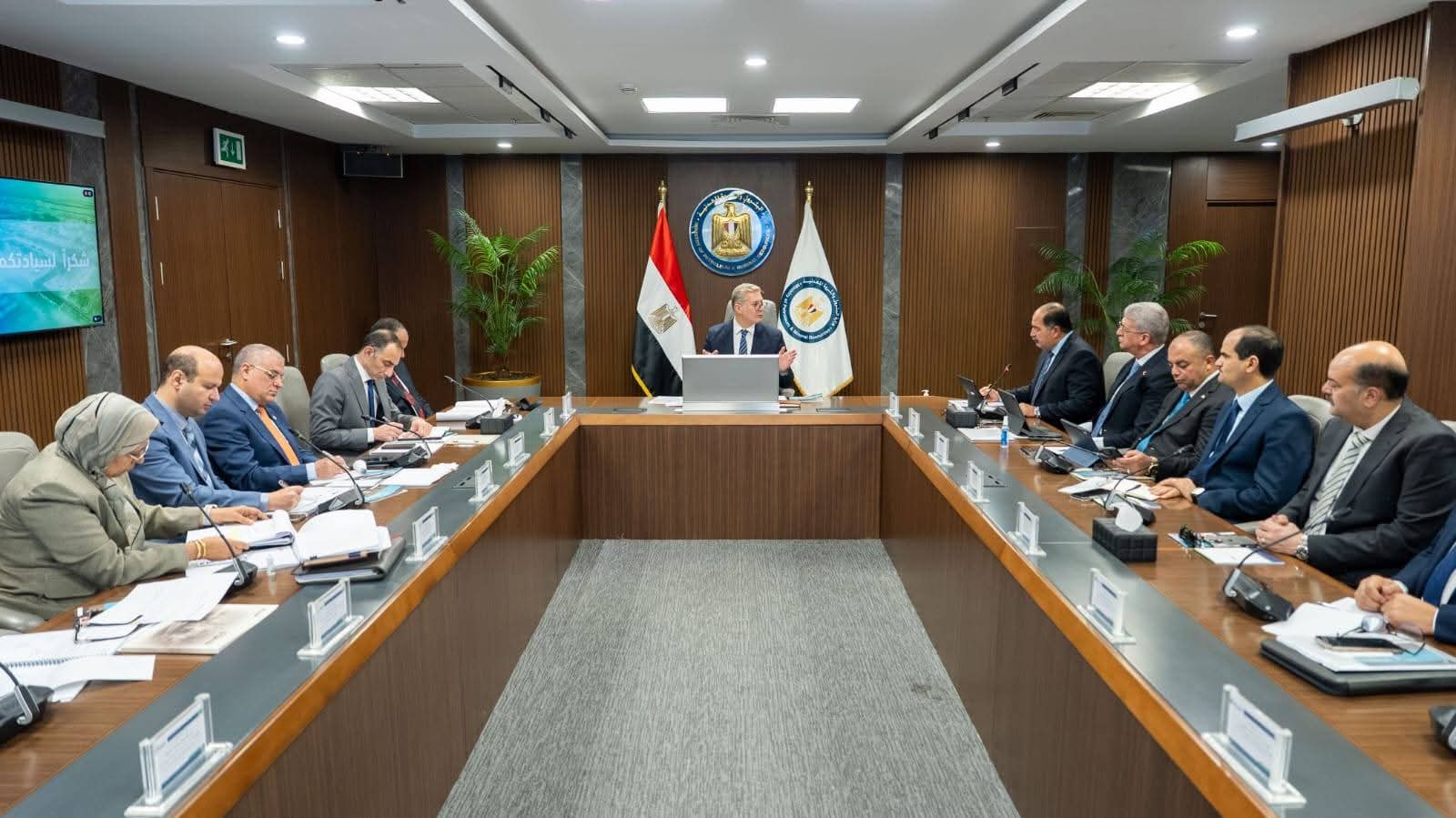 وزير البترول يشيد بدور إنبي في دعم مشروعات الطاقة