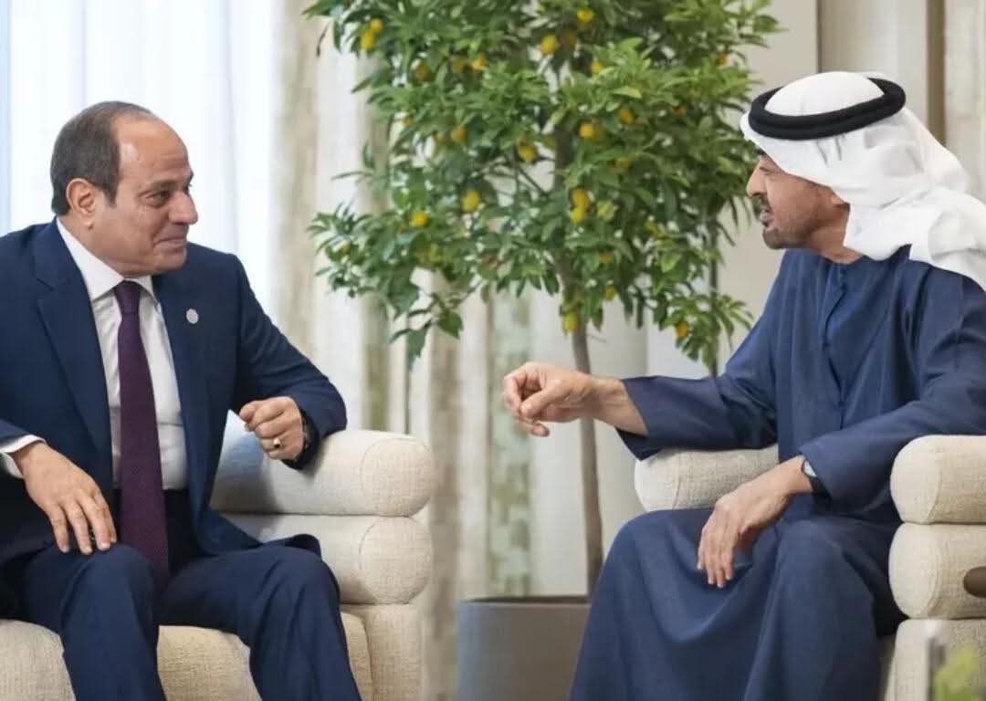 السيسي وبن زايد يؤكدان التضامن وضرورة وقف التصعيد بالمنطقة 