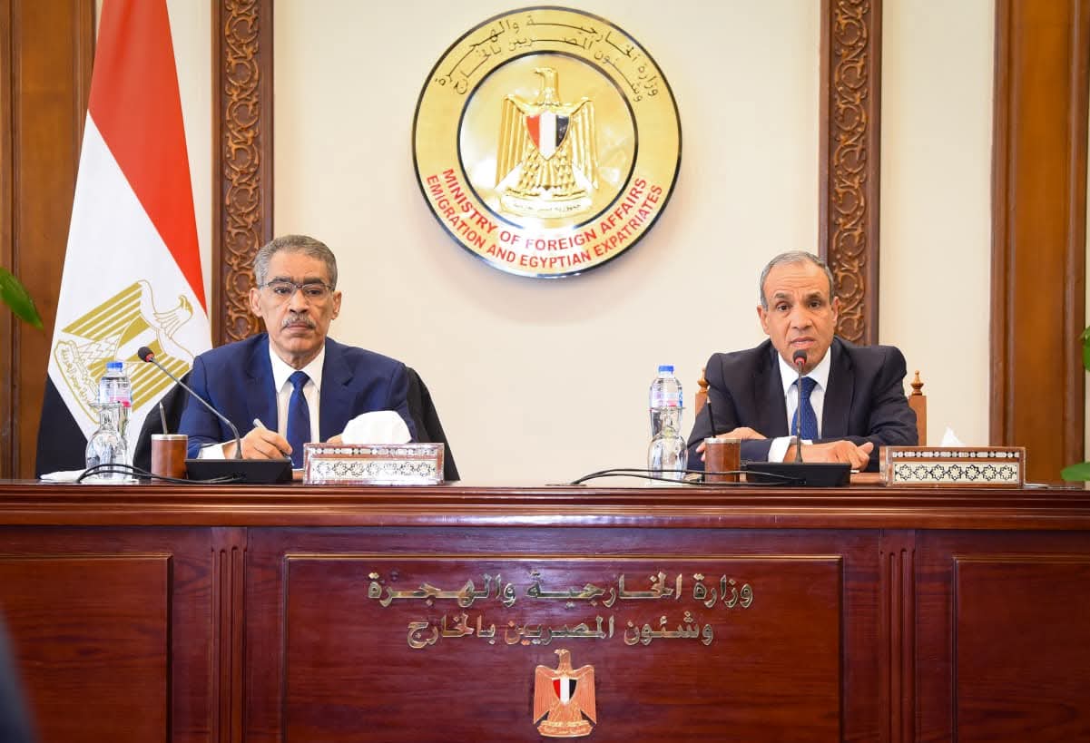 مصر تكثف تحركاتها الدبلوماسية لاحتواء التصعيد الإقليمي الراهن