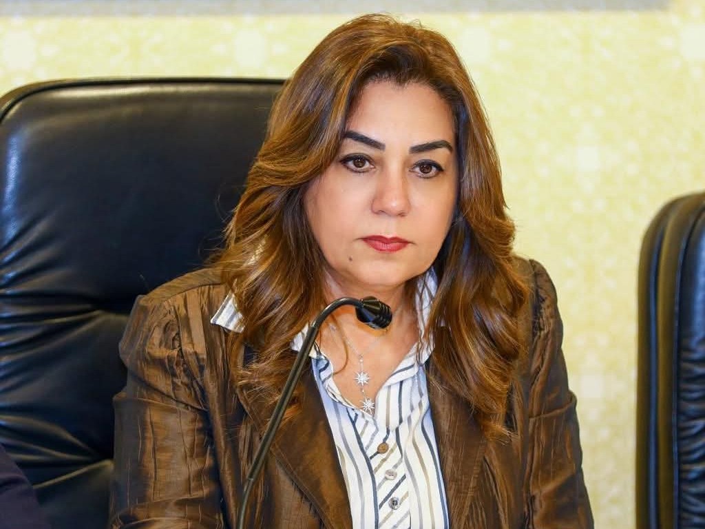 الحكومة تبدأ تطبيق غلق المحال التاسعة مساءً برقابة مكثفة