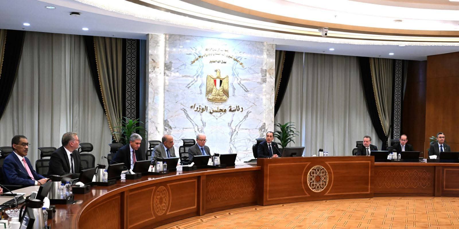 الحكومة تتابع تداعيات الأزمة الإقليمية وتكثف إجراءات الترشيد الاقتصادي