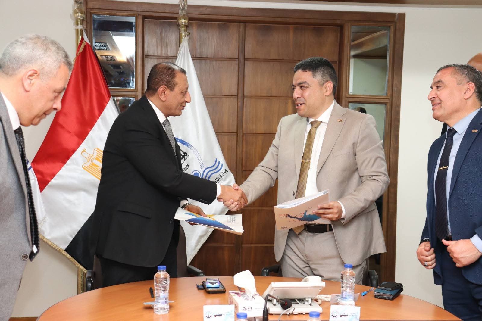 مصر تطور منظومة النقل البحري عبر تصنيع قاطرات حديثة محليًا