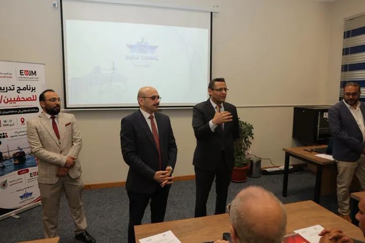 قناة السويس ونقابة الصحفيين تطلقان برنامجًا تدريبيًا لتعزيز مهارات الإعلام الرقمي