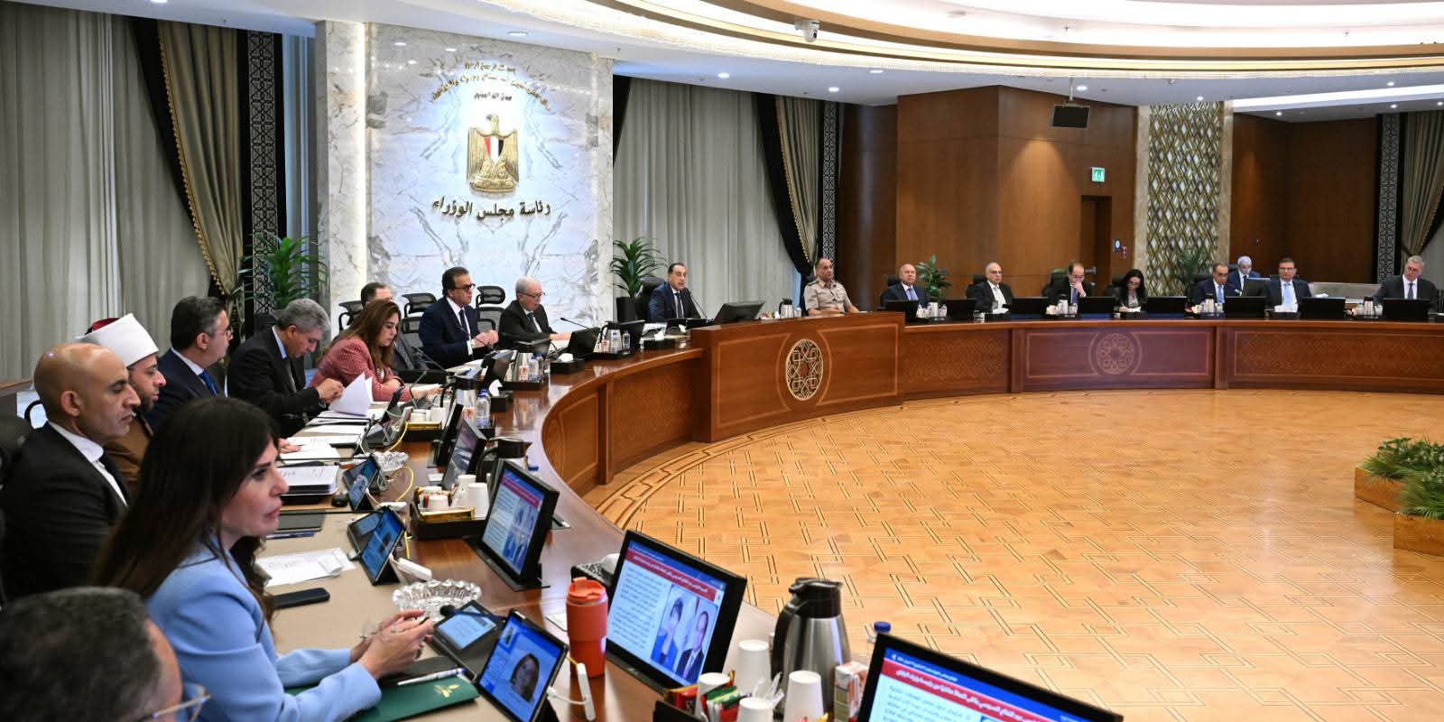 الحكومة تقر قرارات شاملة لدعم الاستثمار والصناعة والصحة والطاقة