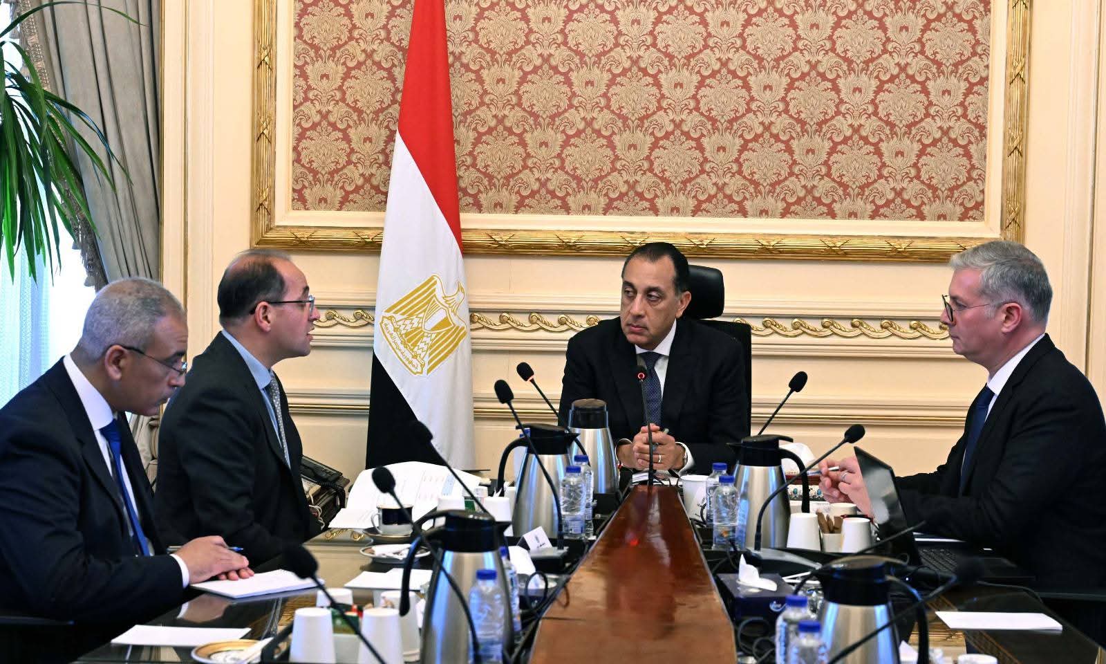 رئيس الوزراء يتابع خطط تأمين الوقود والكهرباء استعدادًا للصيف والعيد