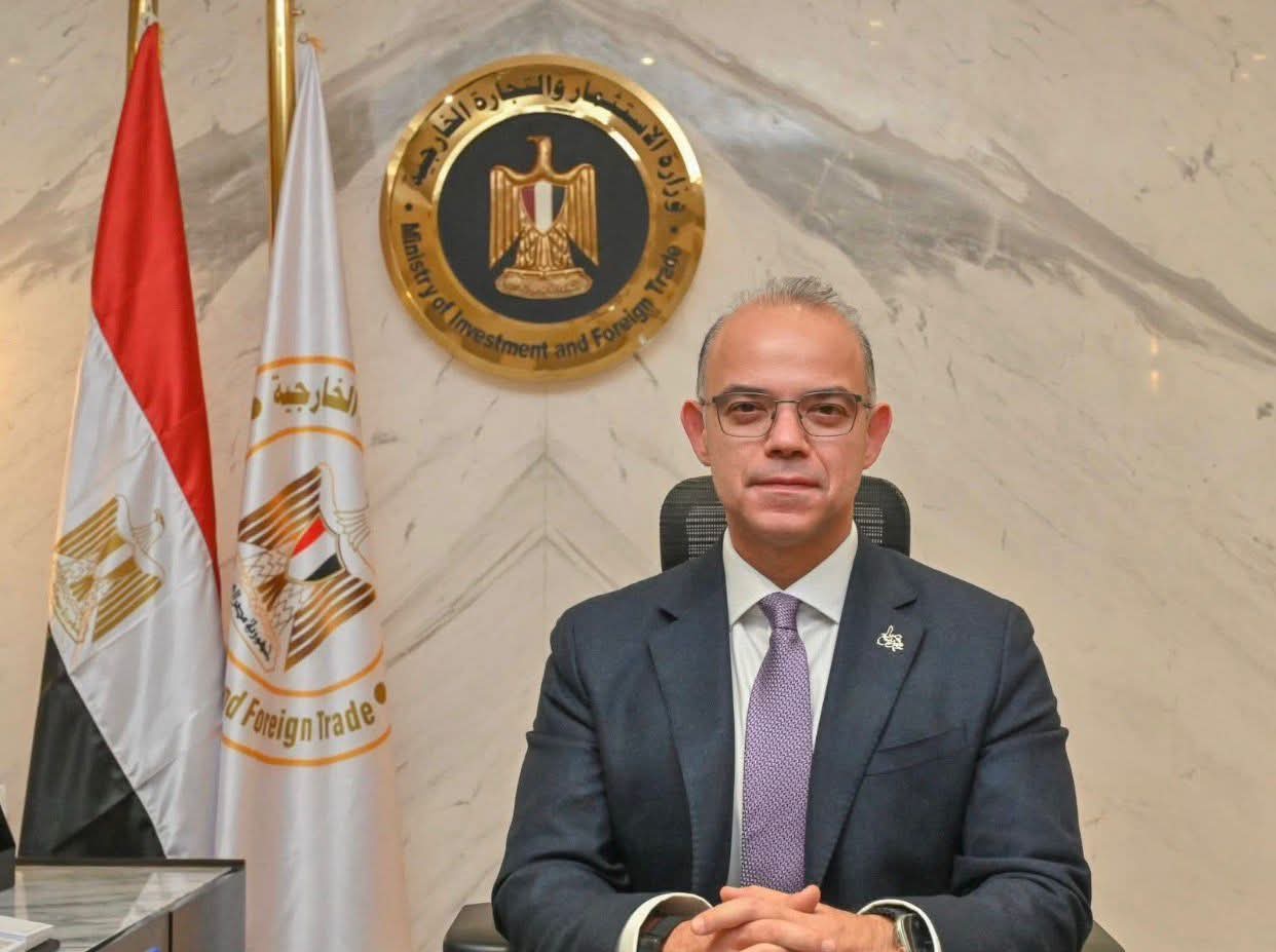 الحكومة تعلن استمرار عمل المنافذ الجمركية والرقابية بدءًا من ثاني أيام