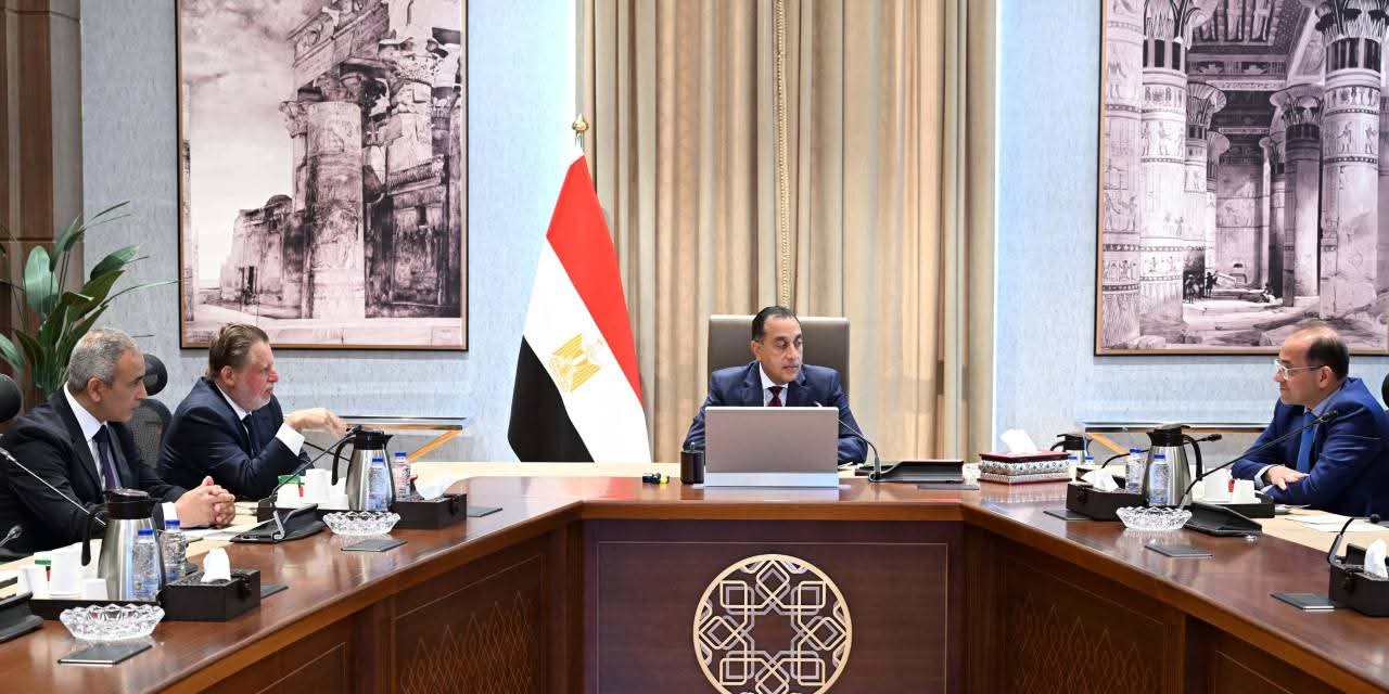 مدبولي يؤكد تسريع وتيرة التنمية وتعزيز كفاءة الأداء والتكامل الحكومي