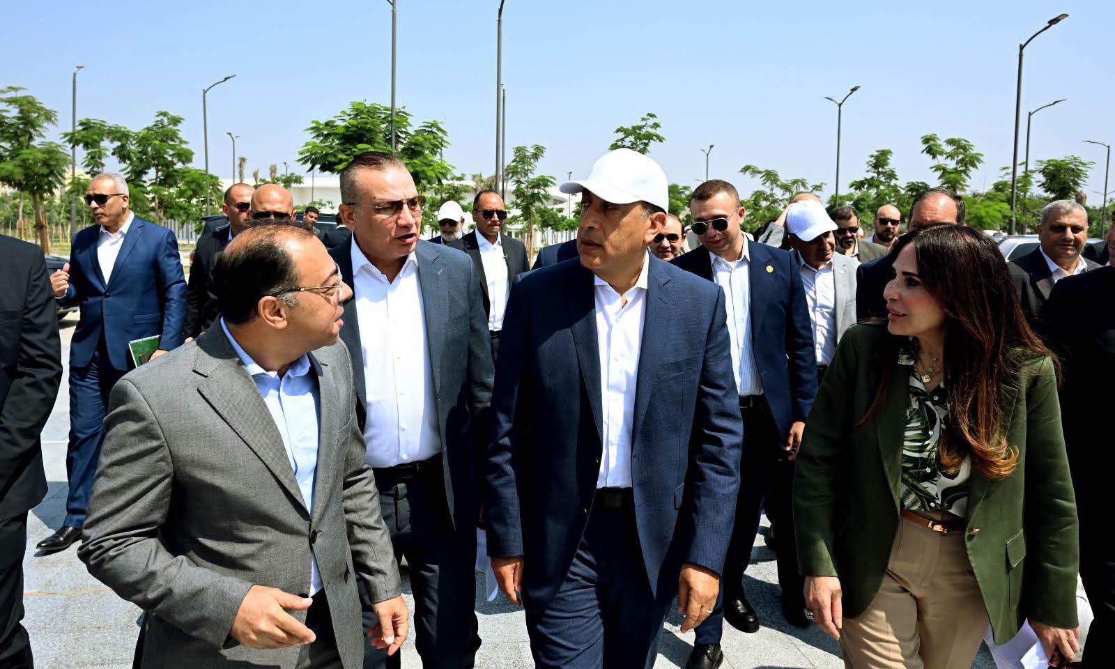 رئيس الوزراء يتفقد مشروعات التنمية السياحية وحدائق تلال الفسطاط بالقاهرة