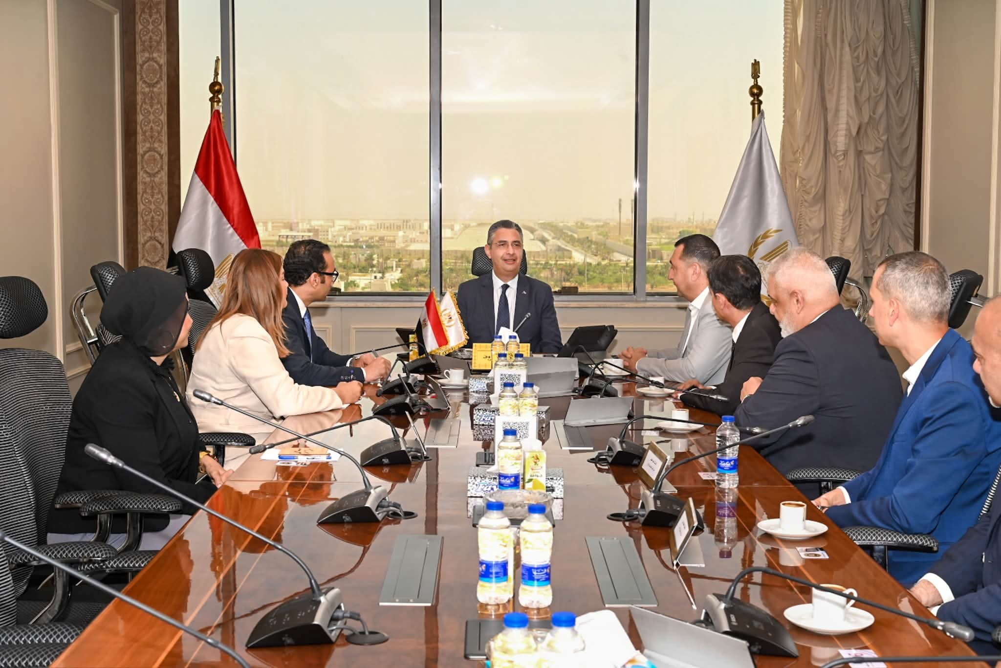 التموين تبحث تمويل المستفيدين بالمشروع القومي «كاري أون» لتعزيز الشمول المالي