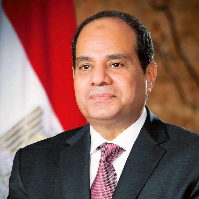تكريم رئاسي لأبطال المنتخب.. السيسي يمنحهم أوسمة الجدارة ويشاركهم الغداء