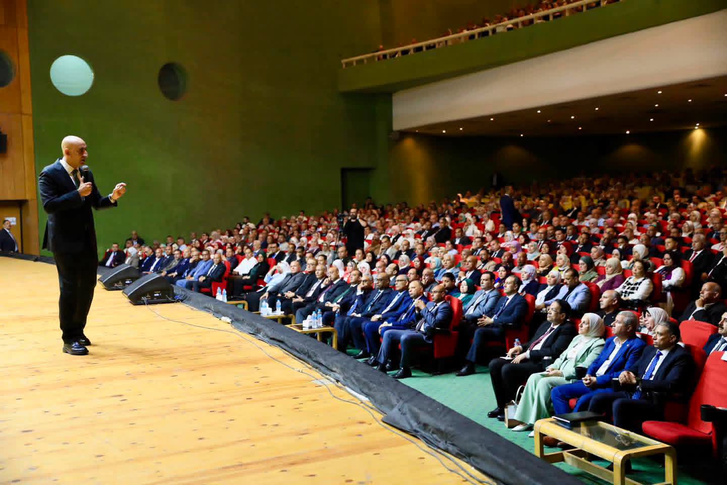 وزير التعليم يلتقي 4500 مدير مدرسة بحضور مديري المديريات التعليمية