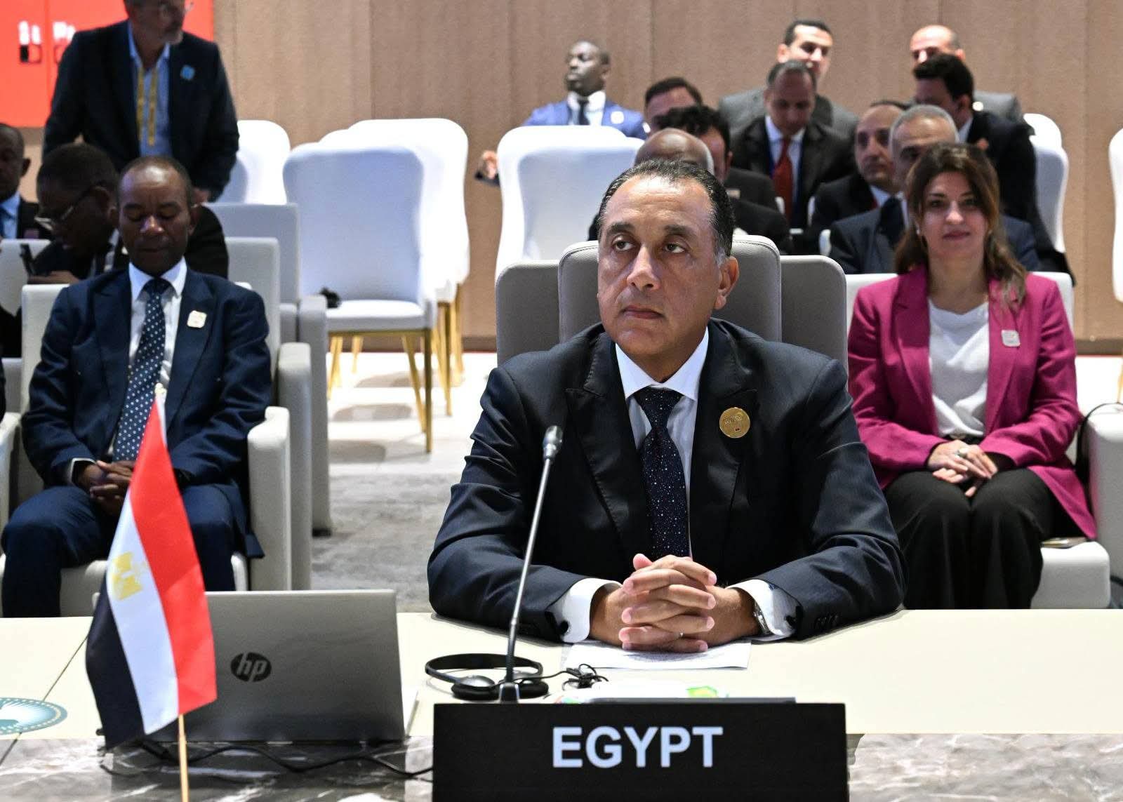 نيابة عن الرئيس السيسي.. مدبولي يشارك بقمة السلام وتسوية النزاعات