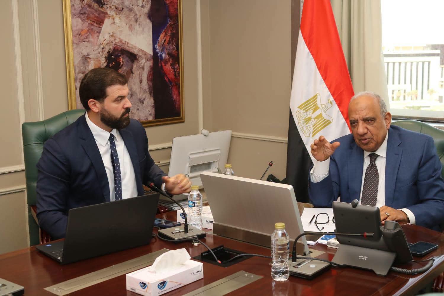 تعاون مصري أمريكي لإقامة مركز عالمي للبيانات بتغذية كهربائية مستدامة