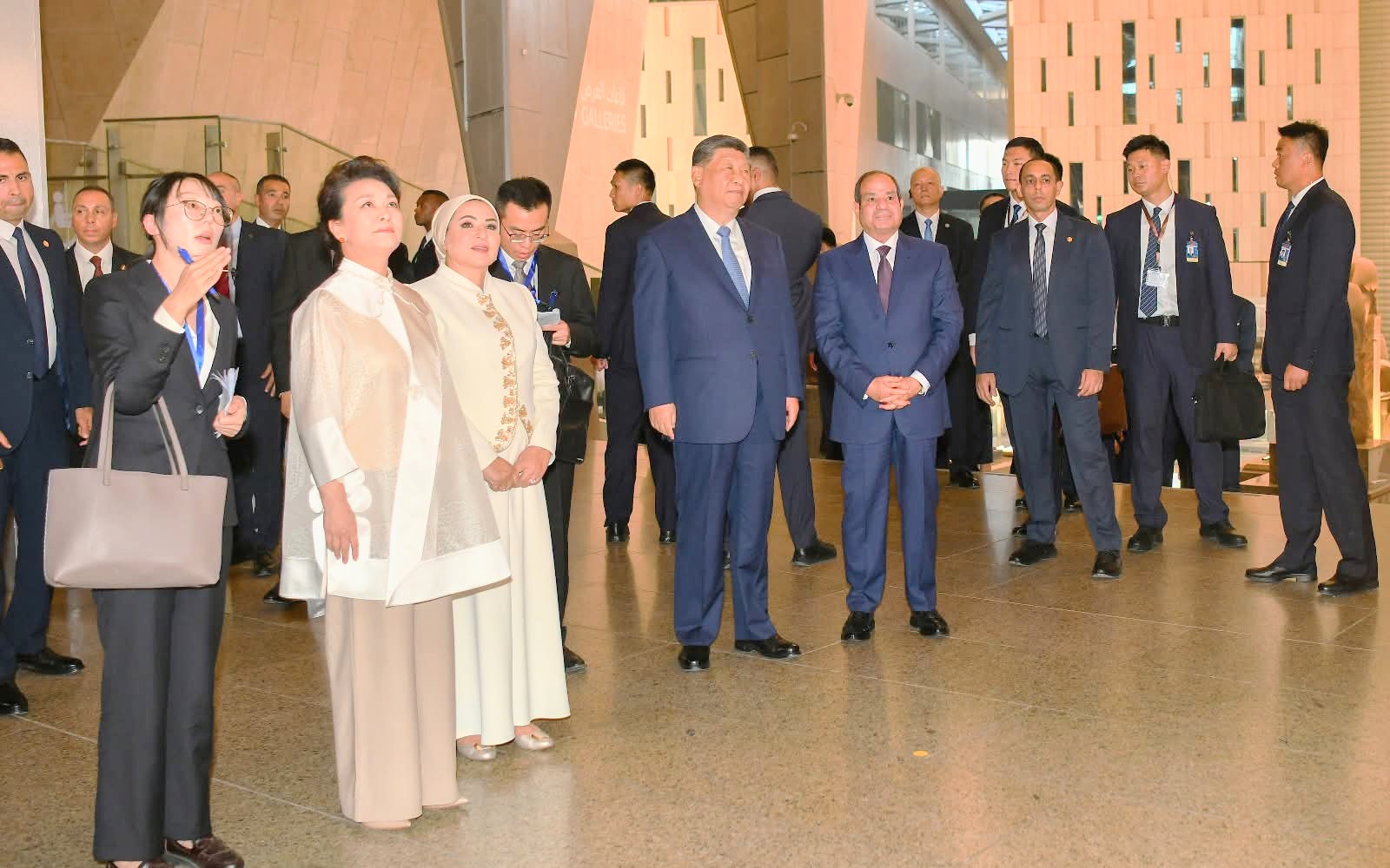 الرئيس السيسي وشي جينبينج في جولة تاريخية بالمتحف المصري الكبير