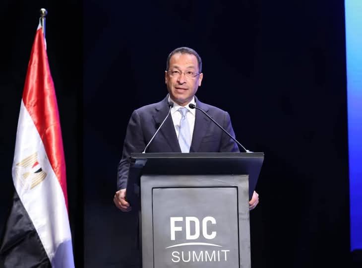 وزير الاتصالات: نستهدف 400 خدمة حكومية على منصة مصر الرقمية