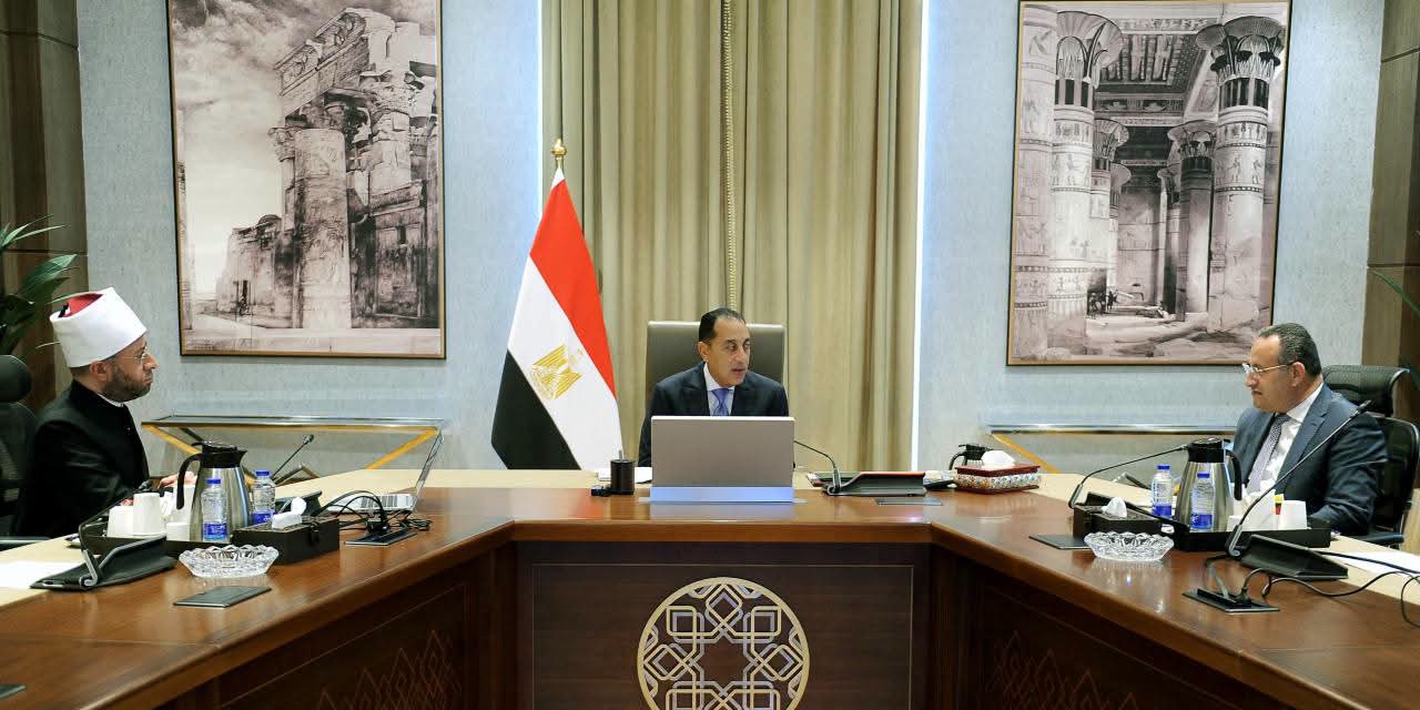 رئيس الوزراء يواصل استعدادات مؤتمر أكتوبر بمحوري الثقافة والخطاب الديني