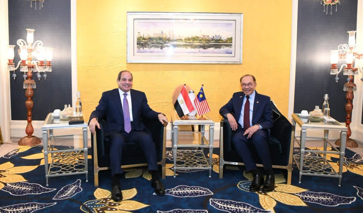 الرئيس السيسي وأنور إبراهيم يتفقان على تعزيز التعاون المصري الماليزي