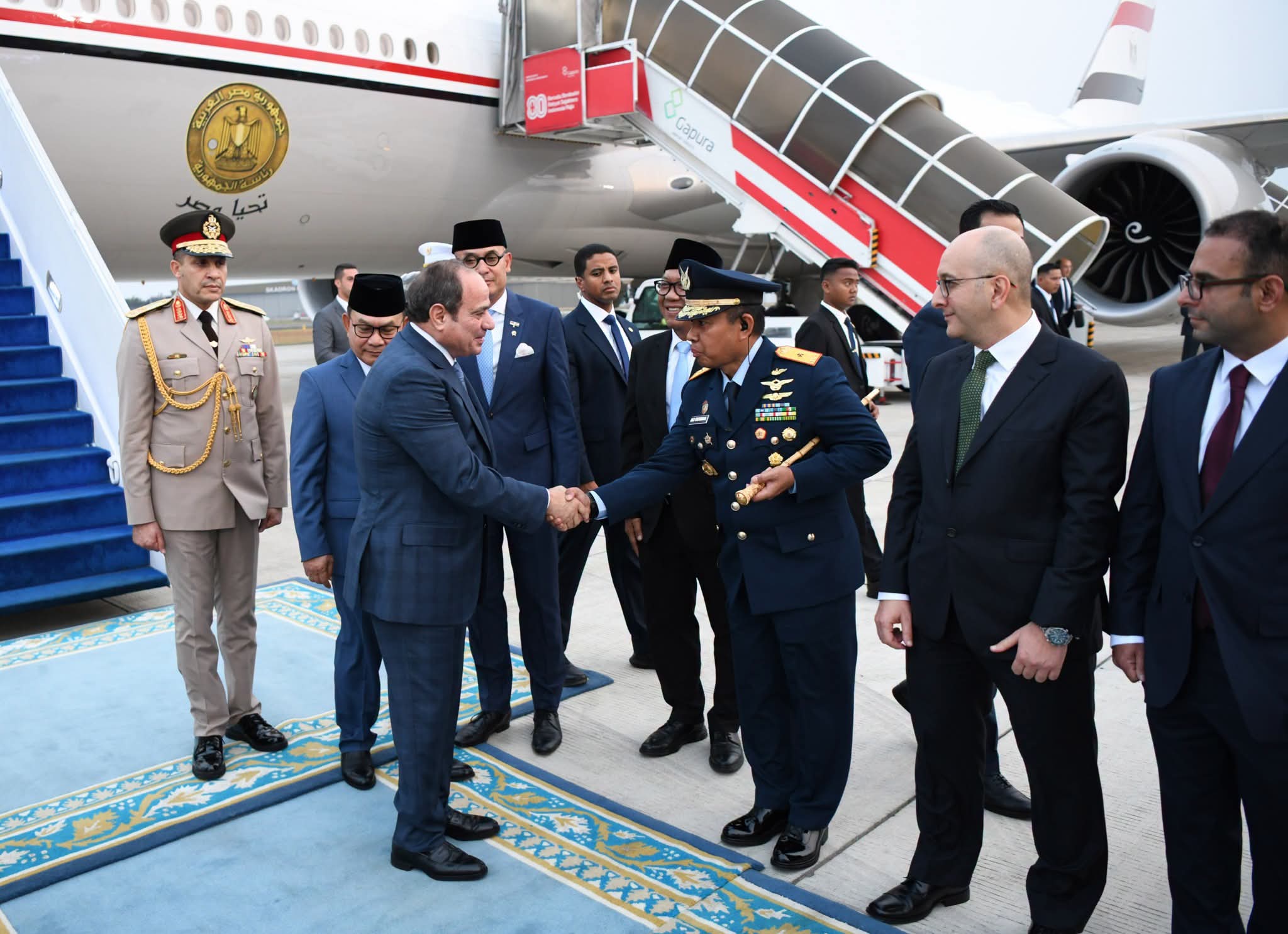 الرئيس السيسي يصل إلى جاكرتا في مستهل زيارته الرسمية لإندونيسيا