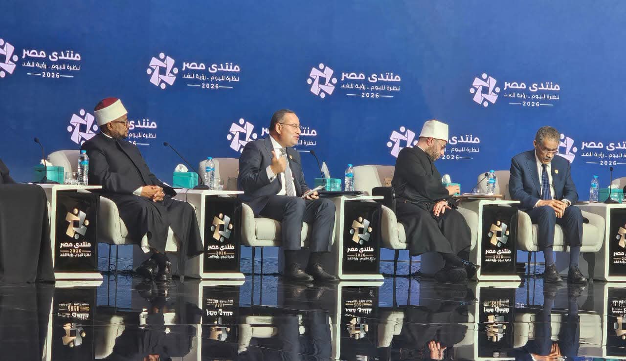 وزير التعليم العالي يستعرض تطوير الجامعات وربط التعليم بسوق العمل