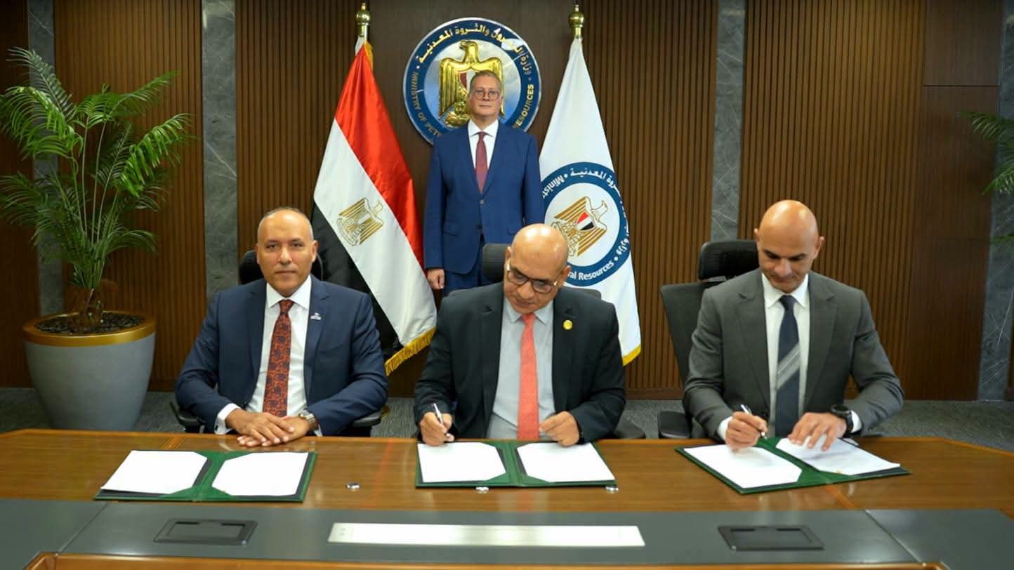 مصر توسع نطاق الاستكشاف البترولي في البر والبحر بمساحات جديدة