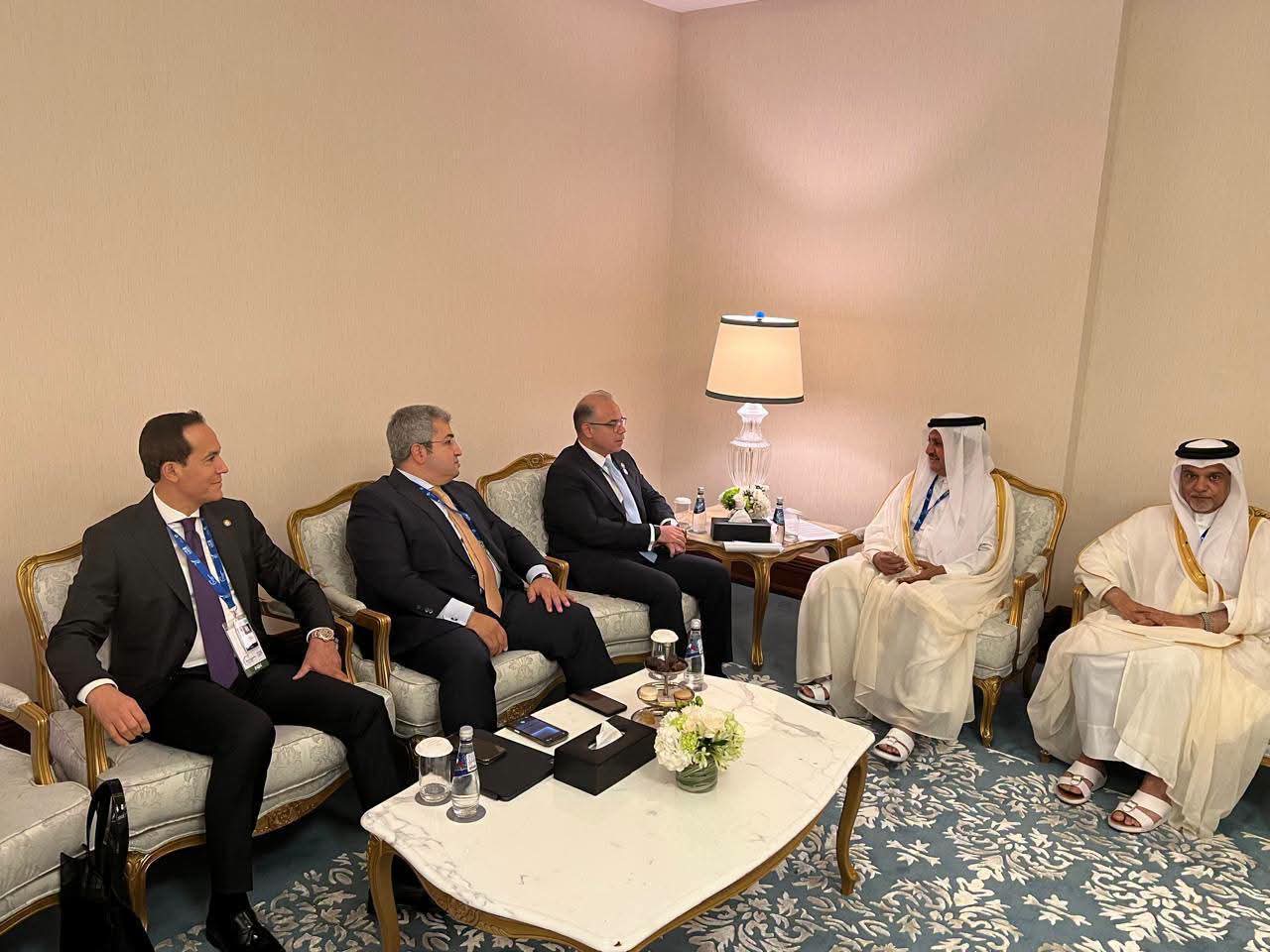 مصر وقطر تبحثان فتح آفاق جديدة للشراكة الاستثمارية والتجارية