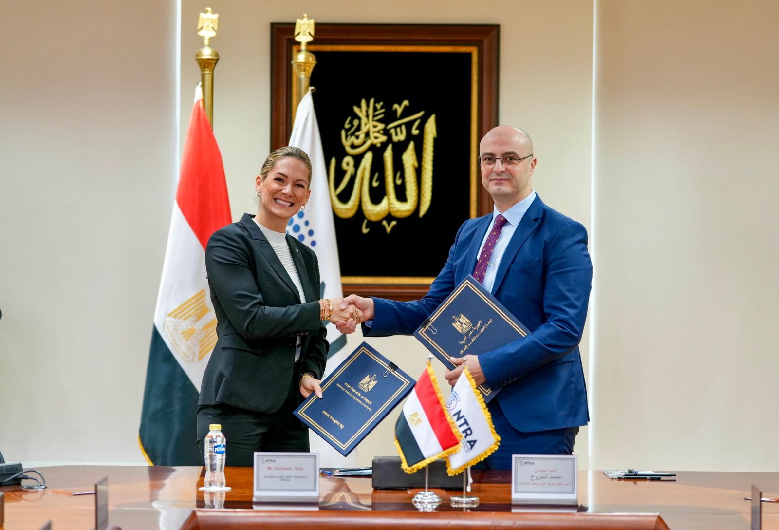 القومي لتنظيم الاتصالات يمنح مرسيدس تراخيص إنترنت الأشياء للسيارات