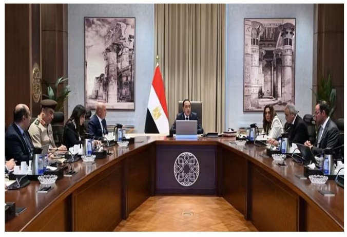 الحكومة تستعد لمؤتمر أكتوبر بمراجعة ملفات النقل والإسكان والتنمية المحلية