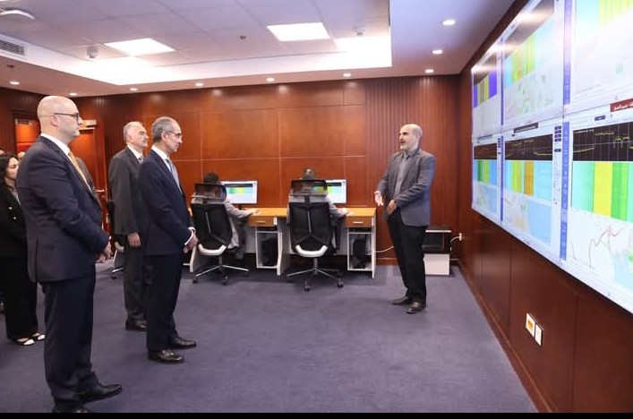 وزير الاتصالات يفتتح مركز مراقبة الطيف الترددي بالجيزة الجديد