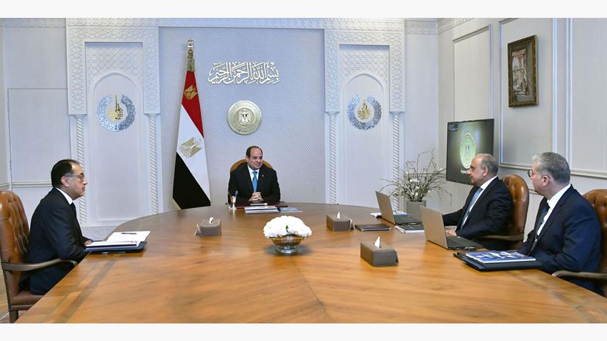 الرئيس السيسي يتابع خطط الطاقة المتجددة وتعزيز استقرار الشبكة الكهربائية