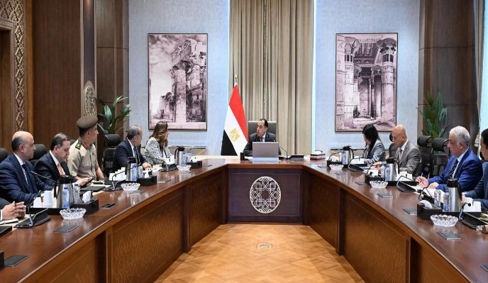 مدبولي يستعرض جهود التنمية العمرانية المستدامة وتحسين جودة حياة المواطن