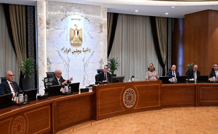 الحكومة تناقش نتائج الجولة الآسيوية للرئيس واستعدادات منتدى مصر 2026