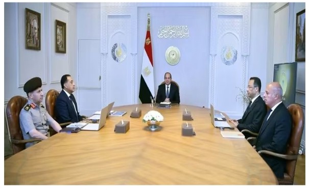 السيسي يوجه بالتوسع في شبكات الجيل الخامس وتوطين صناعة الإلكترونيات