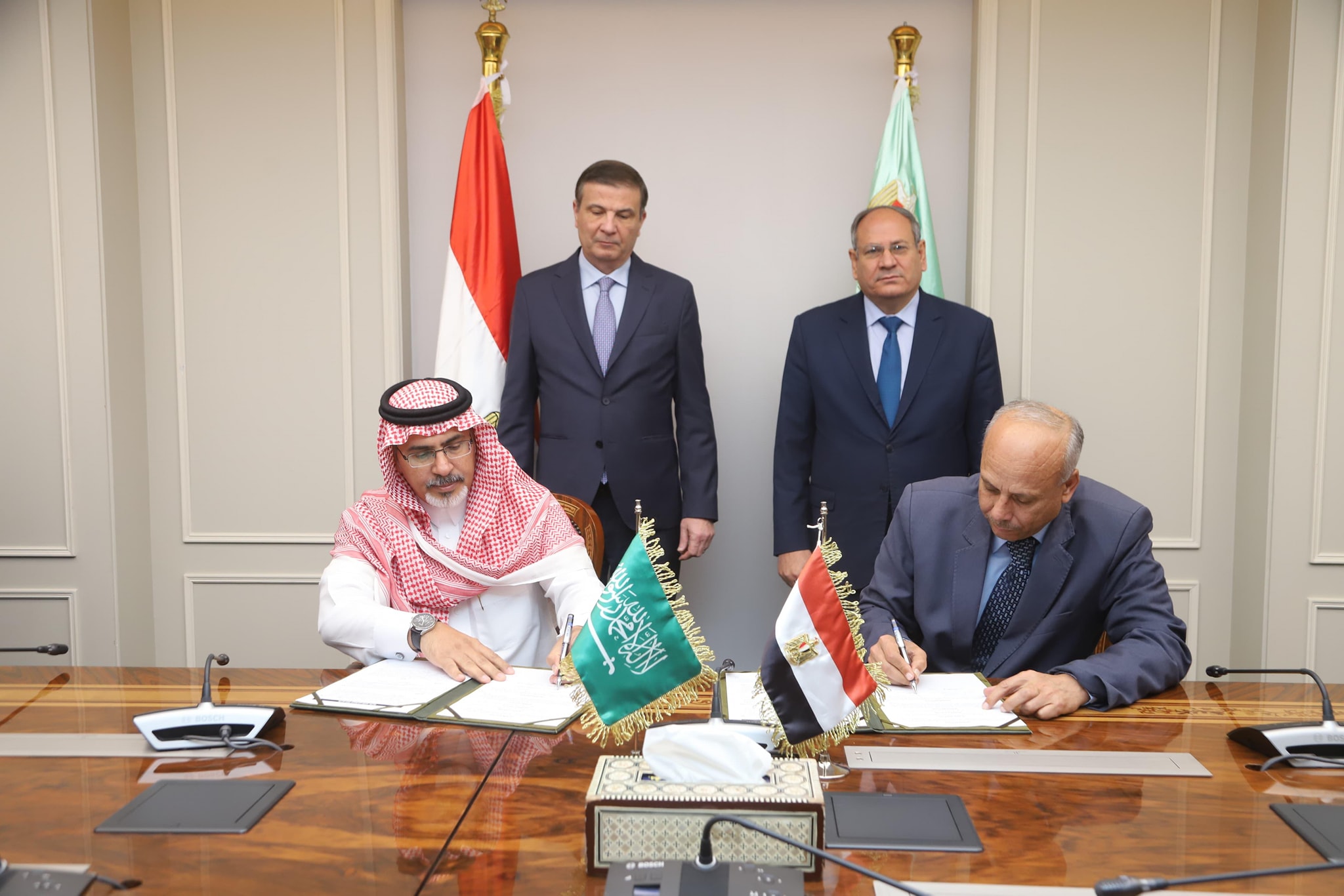 وزير الزراعة يشهد توقيع اتفاق مصري سعودي لإنتاج المحسنات والمخصبات الزراعية في النوبارية