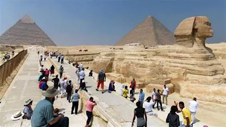 مصر تحقق 10.2 مليار دولار إيرادات سياحية بنمو 17.3%