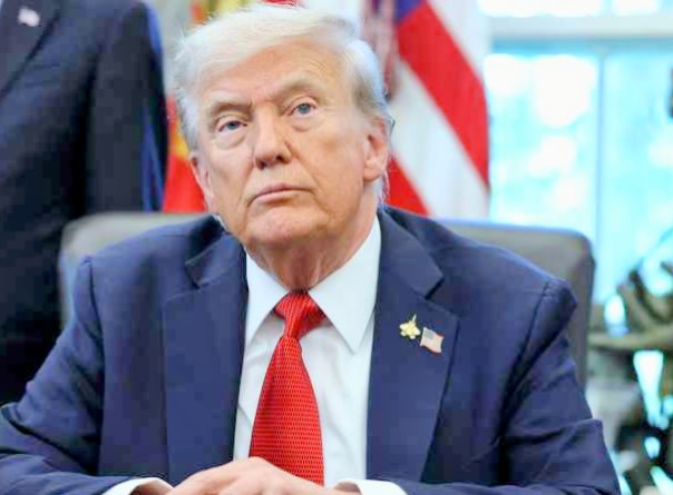 ترامب يمدد مهلة ضرب إيران عشرة أيام وسط ترقب عالمي